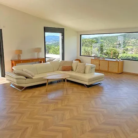 Les Geais Villa *